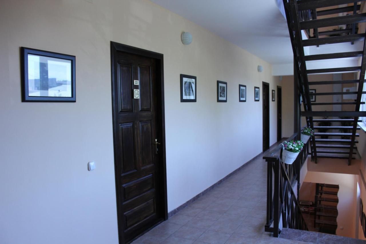 Guest House Zvanba Gagry Exterior photo